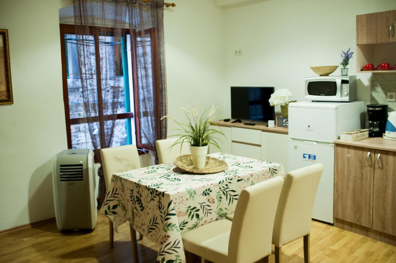 Apartman Flower Šibenik Buitenkant foto