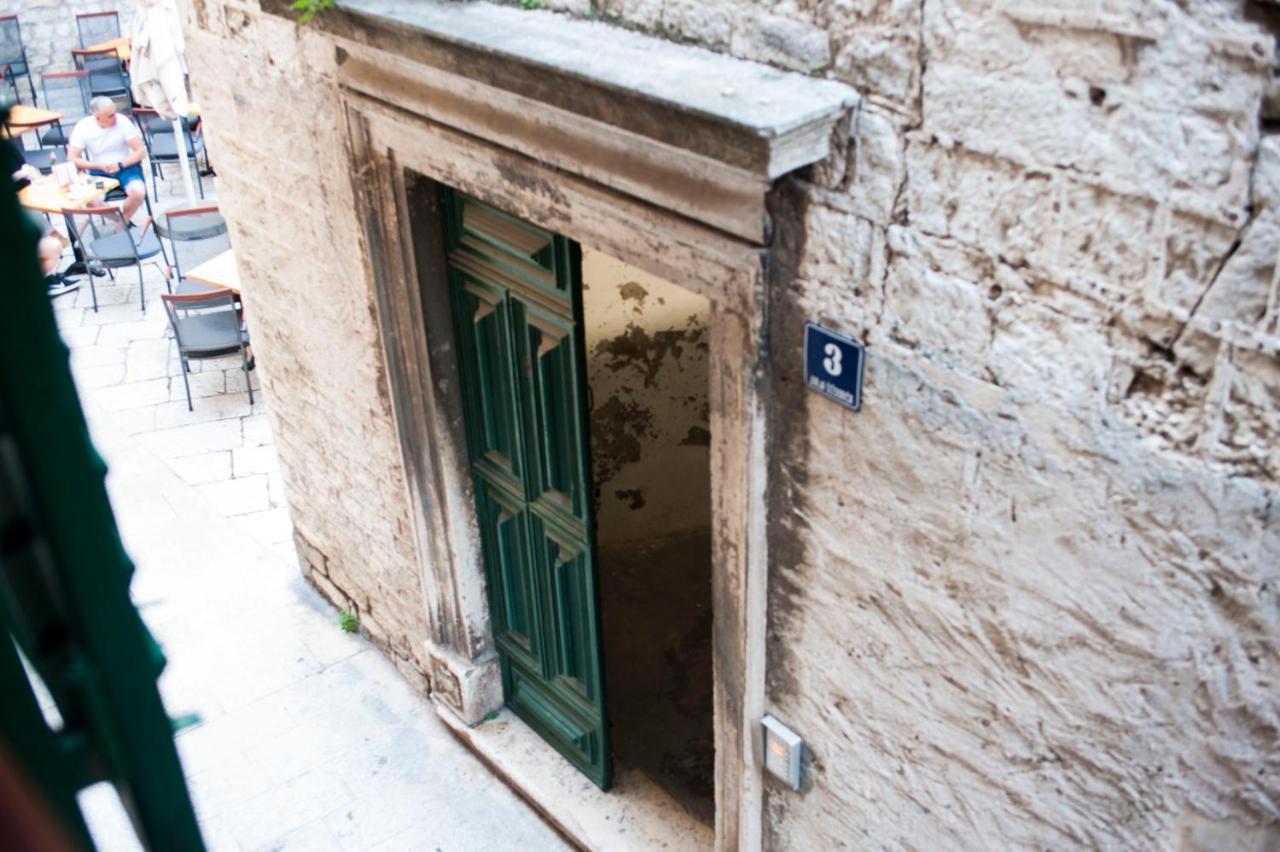 Apartman Flower Šibenik Buitenkant foto